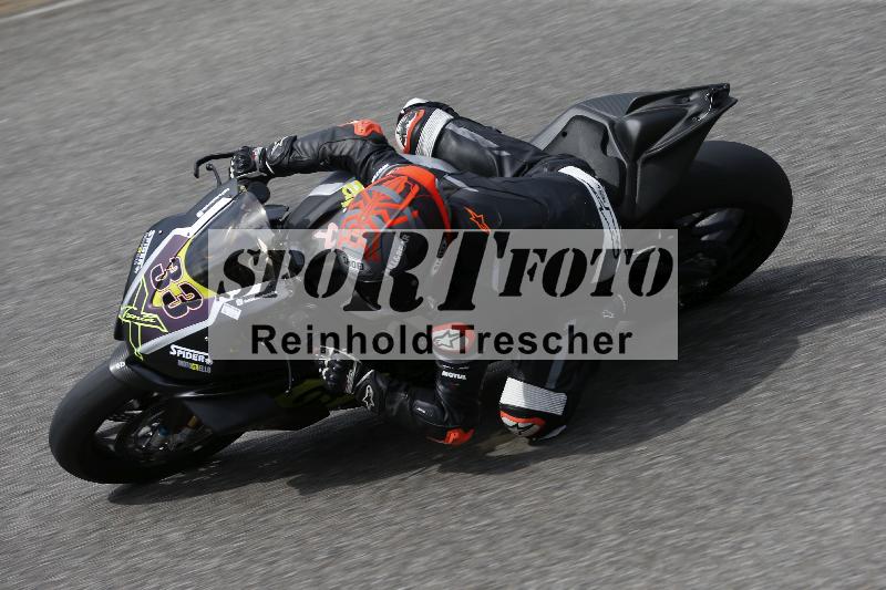 /10 20.04.2026  Pluess Moto Sport ADR/Freies Fahren/33